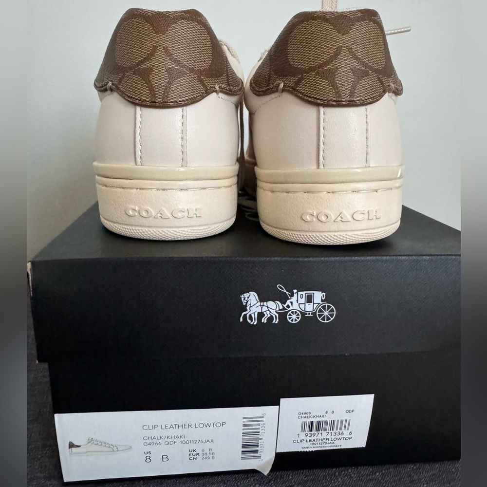 Coach women’s Cream and Brown Leather Low-Top Shoes sz 8